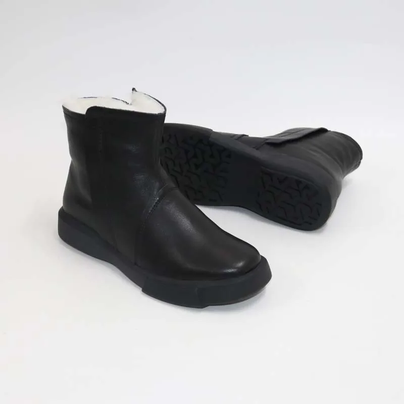 

Snow bootsFur-in-one warm bootsReal wool bootsSide zipper bootsSHEEPSKIN BOOTS100% natural woolWarm Shoes in Winter