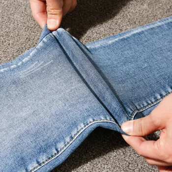 جينز حريمي مقاس كبير موضة 2022 جينز حريمي ضيق بخصر عالٍ سروال جينز أسود ملابس خروج نسائية سراويل كبيرة الحجم 4