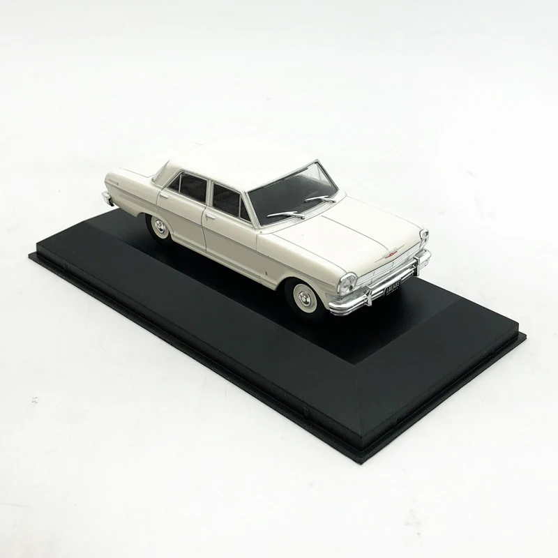 IXO 1/43 Chevrolet 400 4 пуерто As Snowy Florida Auto Finance коллекция моделей Игрушек