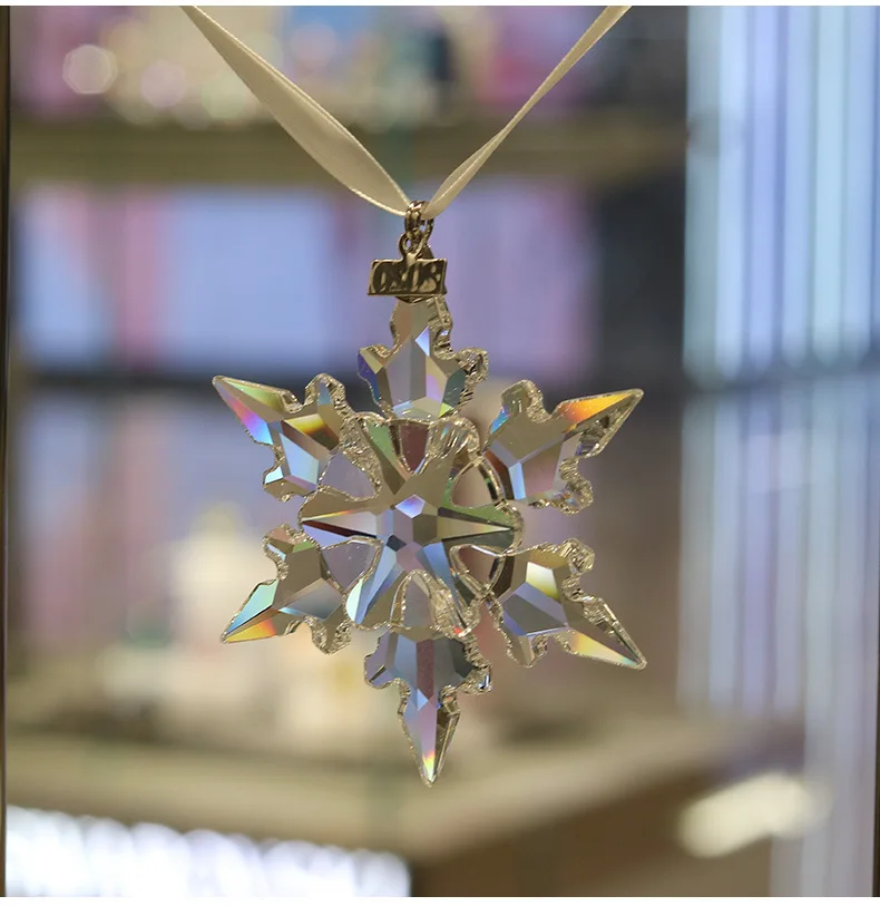2020 Crystal Snowflake Car Pendant Glass Snowflakes Decor Suspension Ornaments Sun Catcher Shining Star Hanging Trim Xmas Gifts