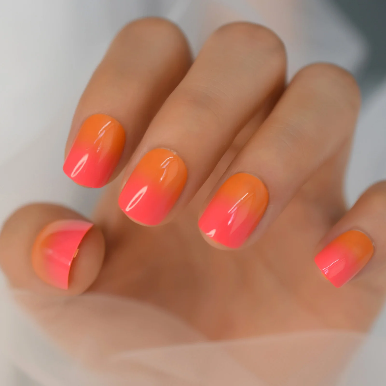 Ombre Fake Press On Nails Short French Manicure Set Orange Red Bright Cute  Artificial Nails For Student Office Women - False Nails - AliExpress