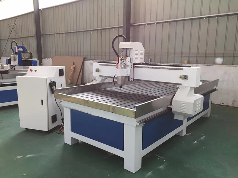 CNC router with water tank