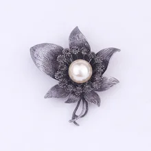 Креативная Винтажная брошь в виде цветка, инкрустированная жемчугом, классный шарф, подвесной кулон