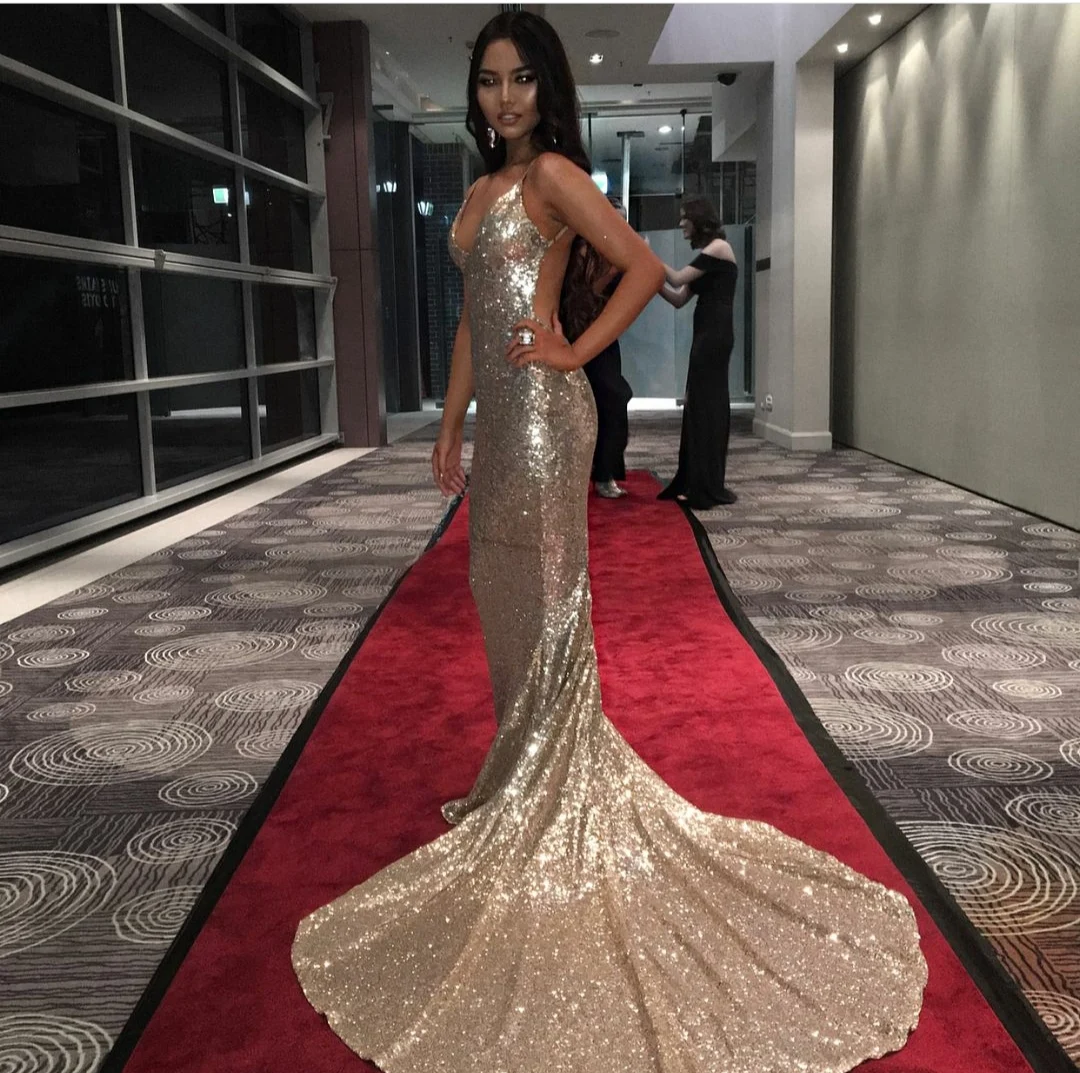 

Long Sequined Sexy V-Neck Evening Dresses Mermaid Criss Cross Back Sweep Train Robes De Mariée Party Gowns For Women