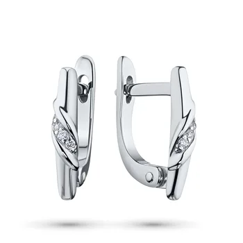 

Earrings in white gold with a diamond