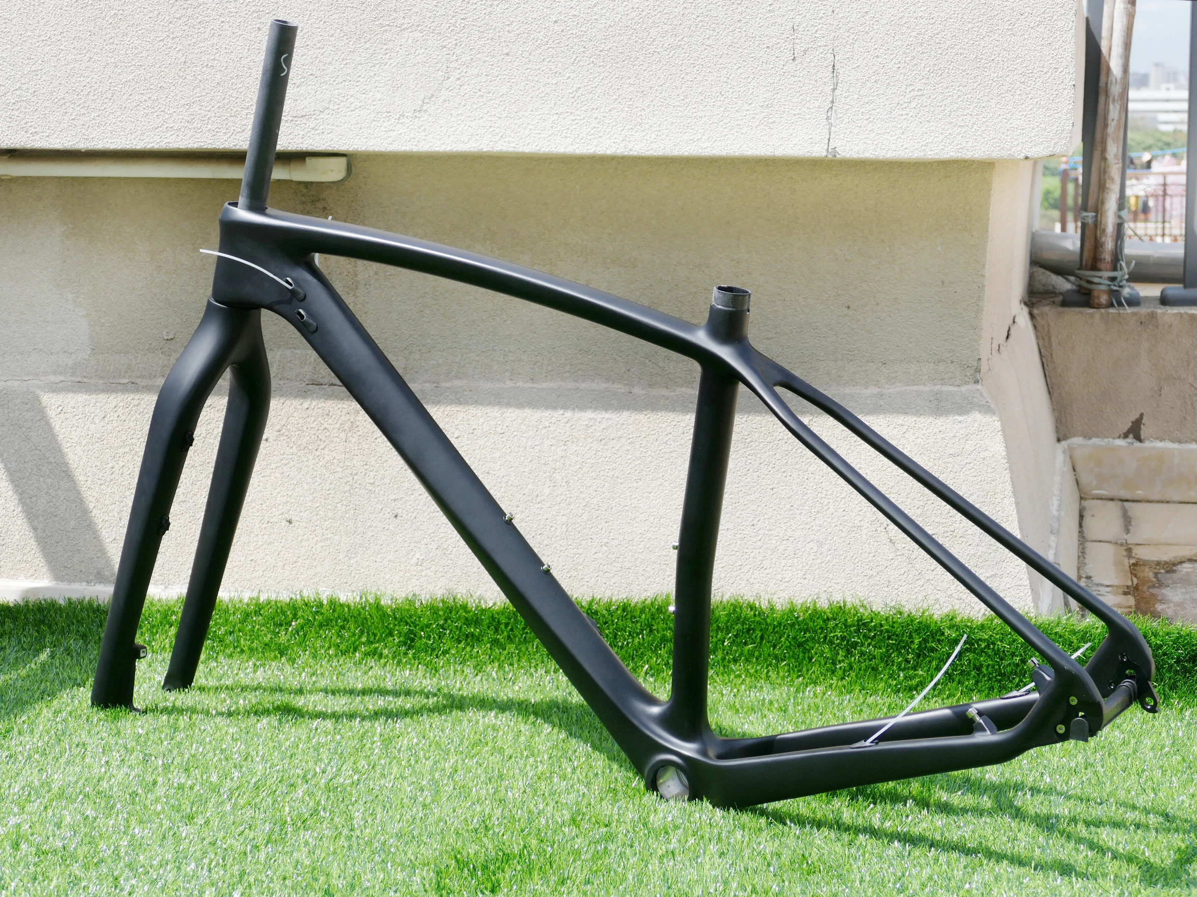 

Full Carbon UD Matt Matte Mountain Bike MTB Bicycle Disc Brake Cycling 29ER 15" Frame & Fork Thru Axle 142 * 12mm / QR 135 * 9mm