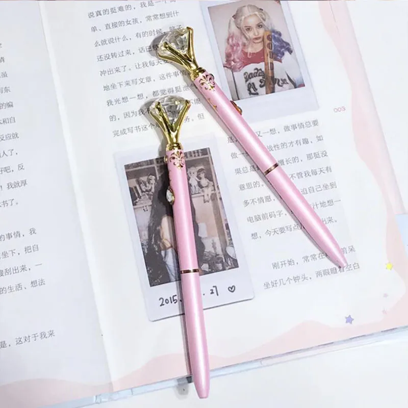 20 pcs/lot Big Diamond Crystal Metal Ballpoint pen Fashion Magic Wand Rotary Ball pens office School writing supplies | Канцтовары для