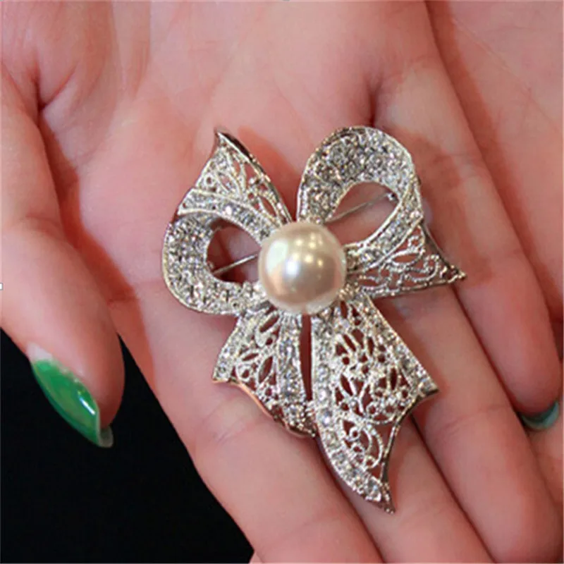 brooch flower