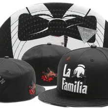 Высокое качество вышивка Змеиный узор регулируемые Strapback шапки спортивные классические модные бейсбольные красные кепки шляпа