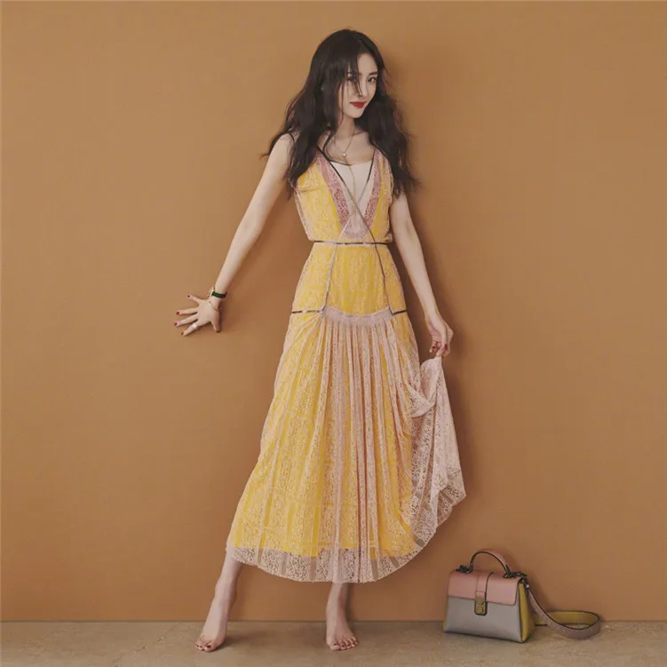 

Sui, Yang Weihe the same type of lace stitching, v-collar, self-cultivation, sleeveless yellow dress and F0587