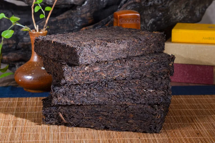 250g China Yunnan Ripe pu'er Pu'er Tea Menghai large leaf species Tea Tea Premium Cooked Tea Cake Lost Weight Green Food