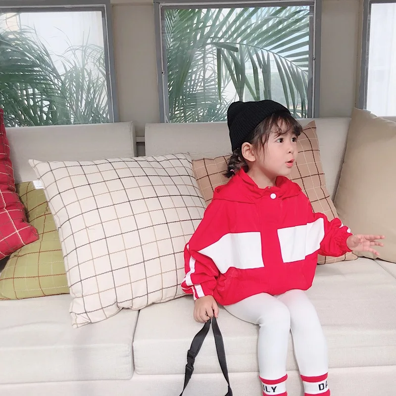 New autumn Korean style fashion white and red hit color normal section hooded jacket outwear both for boys and girls