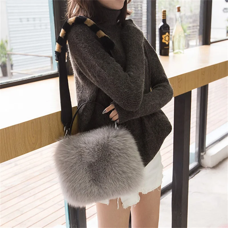 2021 New Winter Fashion Fox Fur Bag Large Capacity Single Shoulder Bag Women's Shoulder Messenger Handbag Bag Plush Female Bag
