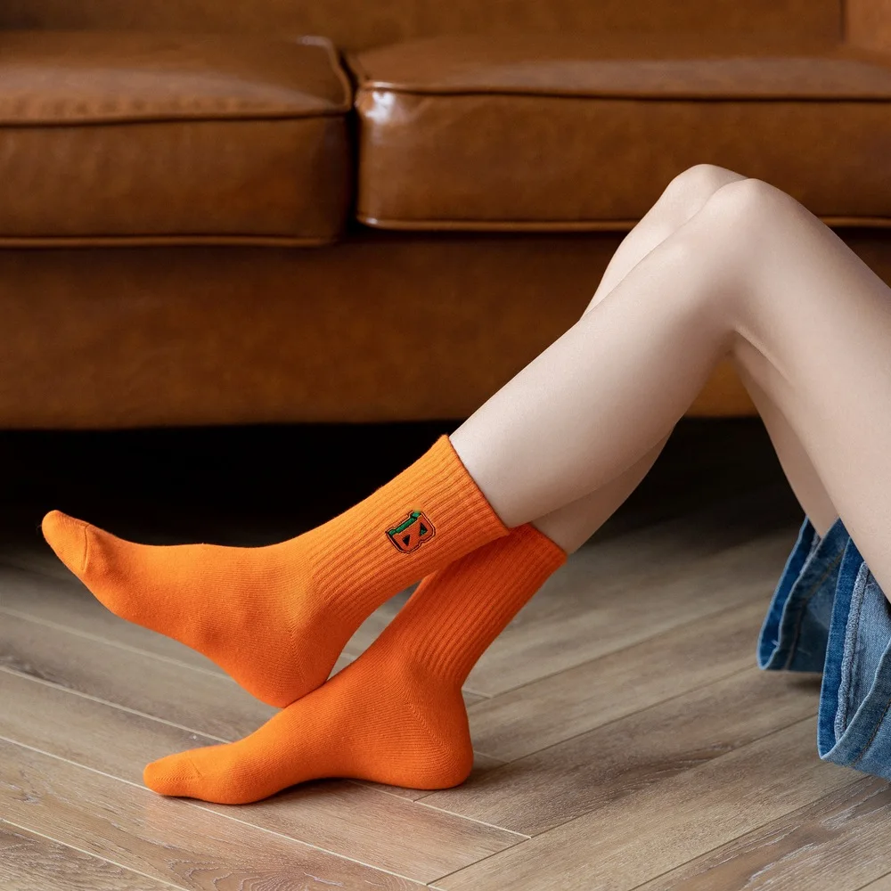 Harajuku Вышивка буквы Носки для женщин Оранжевый Длинные хлопковые носки Femme забавные носки уличная Calcetines Mujer
