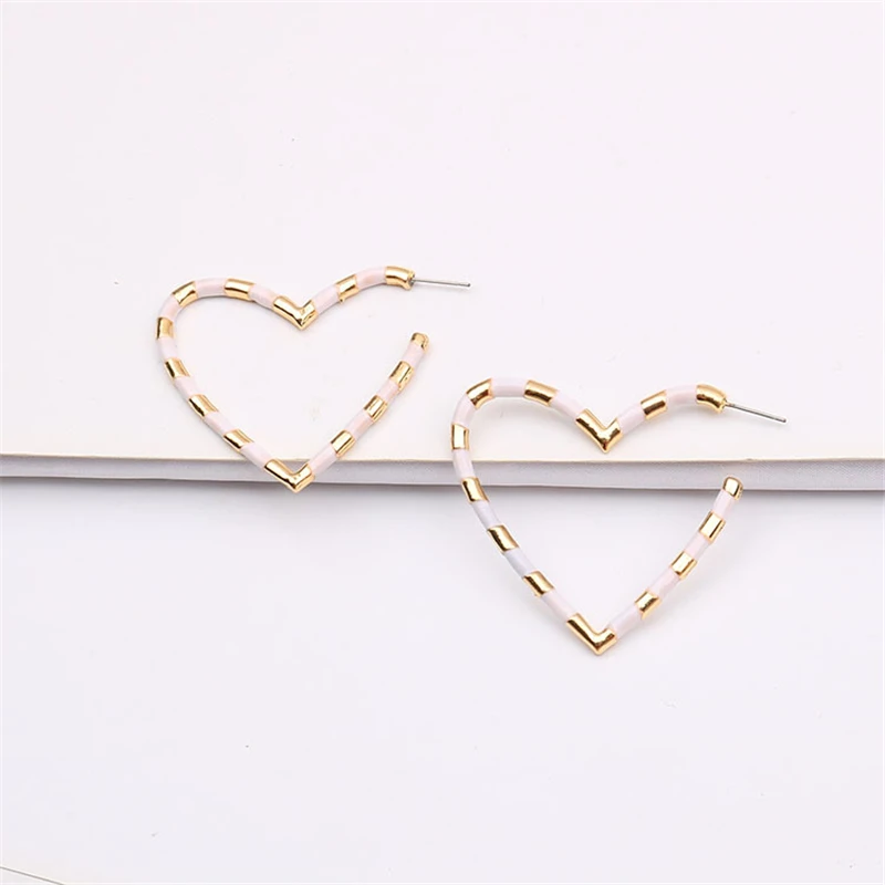 Donarsei New Fashion Colorful Heart Statement Earrings For Women Simple Female Circle Hoop Earrings Party - Окраска металла: 07