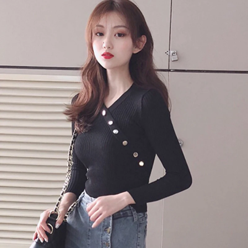 

Autumn and Winter Oblique V-neck Button White Black Fashion Tight-fitting Sweater Women's Long-sleeved Minimalist Design Sweater