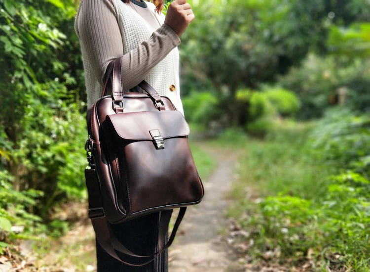vintage women briefcase (1)