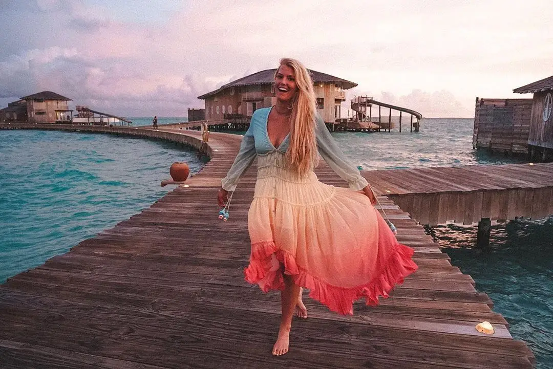 Ins популярное Радужное праздничное сексуальное платье с v-образным вырезом И АСИММЕТРИЧНЫМ ПОДОЛОМ
