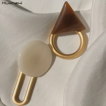 

HUANZHI 2020 New Korea Vintage Design Geometric Asymmetry Big Triangle Round Acrylic Metal Stud Earrings for Women Jewelry Gifts