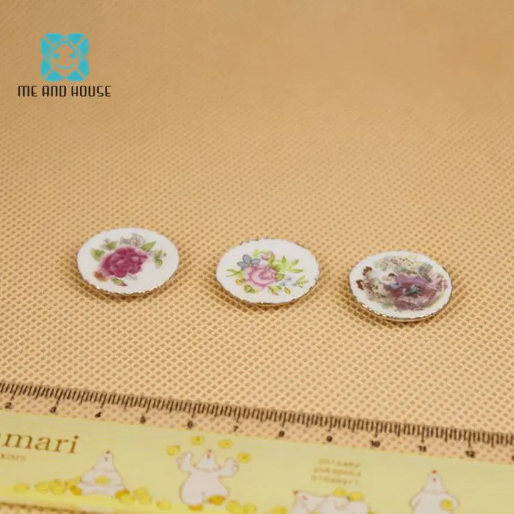 

1: 12 Doll House Mini Model Porcelain Three Small Cap Dreamy Fairy Tale
