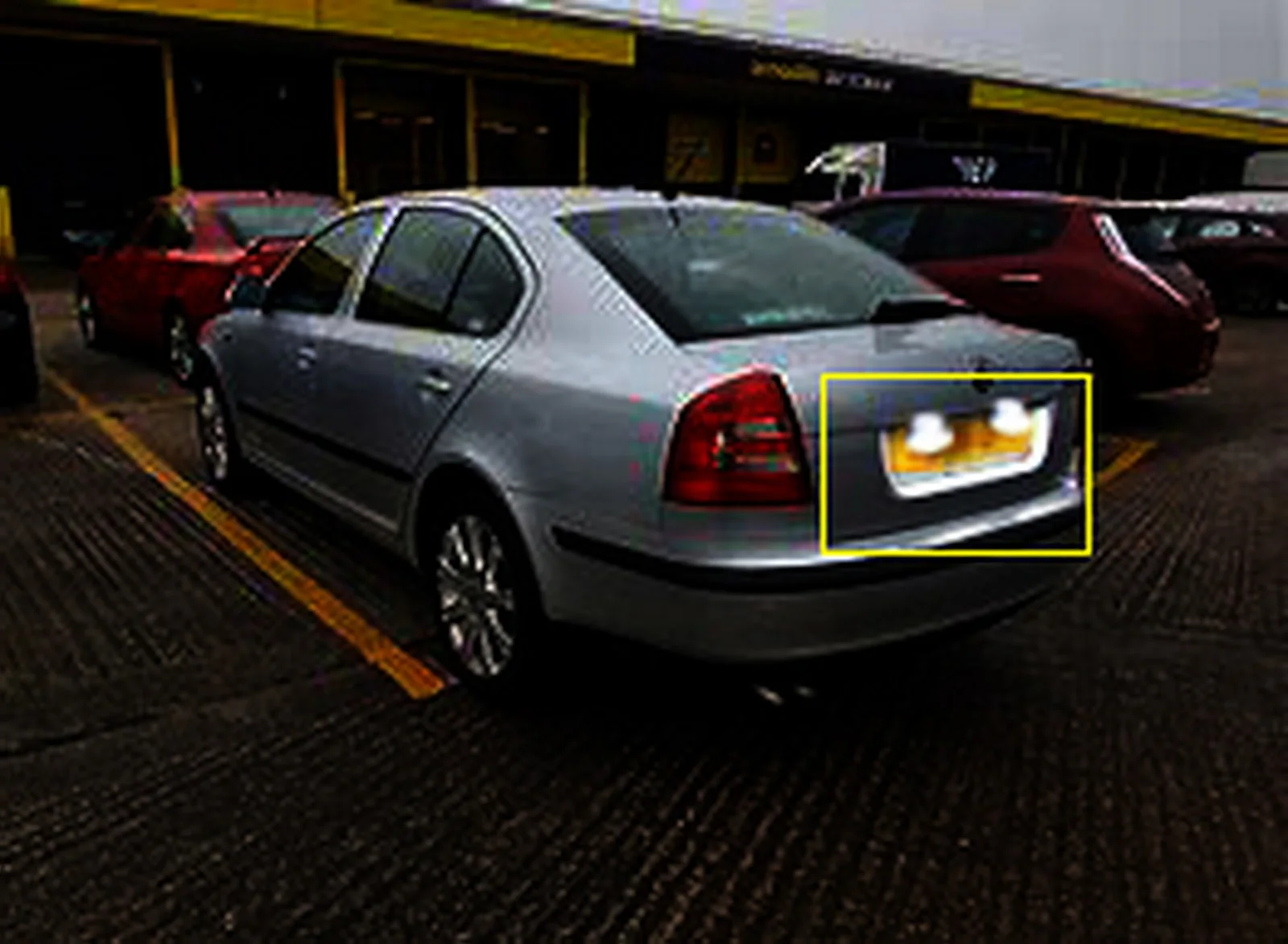 Для Skoda Octavia 1Z& Roomster 5J Canbus 18 SMD белый светодиодный светильник номерного знака