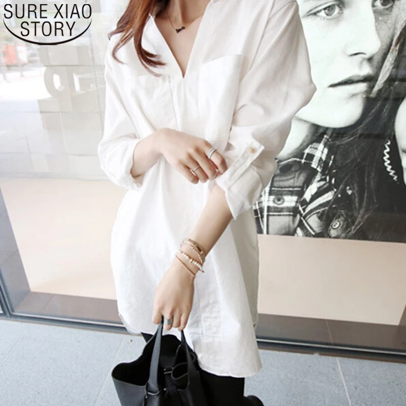 

Plus Size 5XL Women Blouse V-neck White Tops Long Shirts 2021 Autumn Loose Women Tops Korean Pullover Fashion Clothing 10936