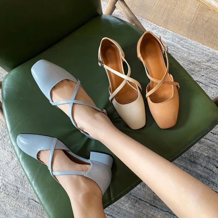 

2020 Online Celebrity Low Chunky Heel in Simple Versatile Sandals Women's Cross Straps Semi-high Heeled Solid Color Square Head