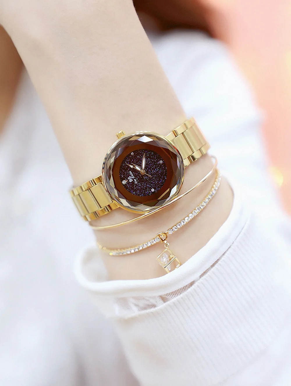 9358202419_381868954