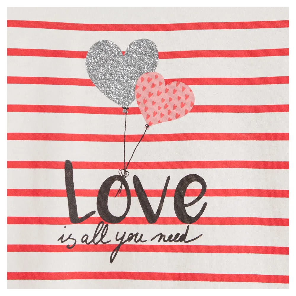 Футболка «Love is all you need» In Extenso