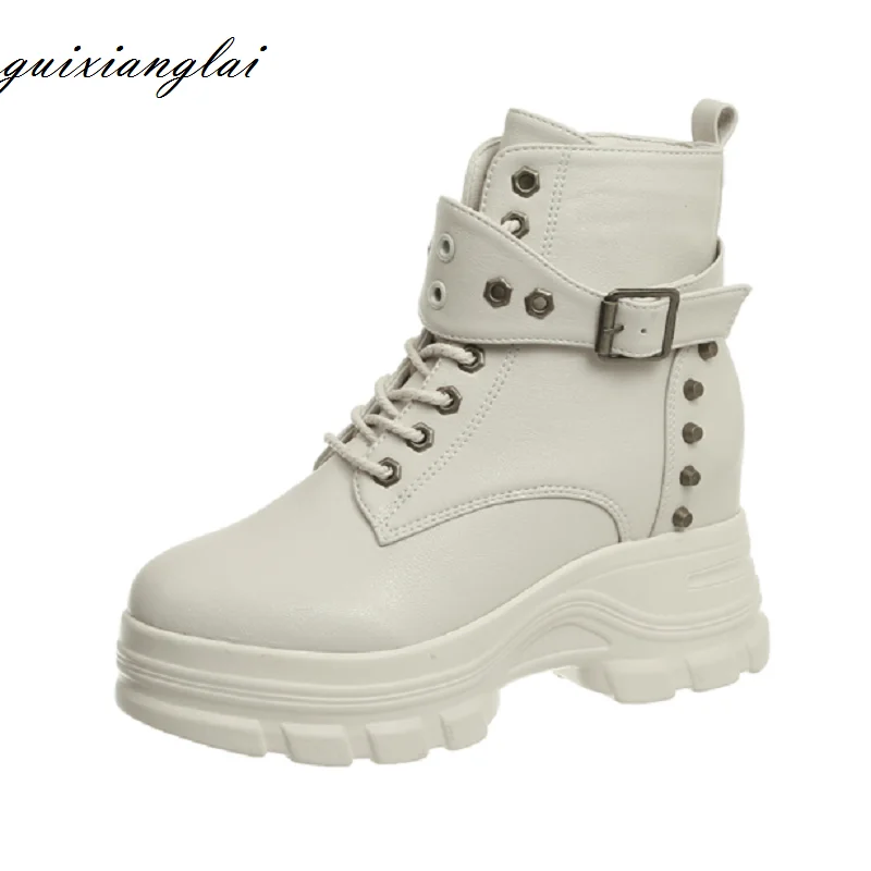 

Martin boots women 2020 autumn and winter new style plus velvet thick bottom increased wild short boots increased women's shoes
