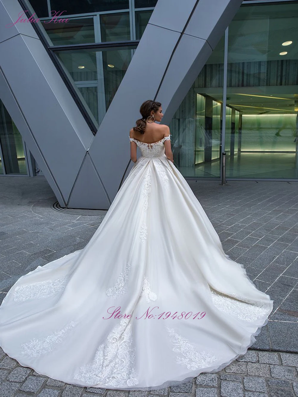 Julia Kui Off The Shoulder A Line Wedding Dress With Sweetheart Neckline Princess Court Train Bride Dress 3