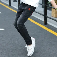 Джинсовые брюки для мальчиков коллекция года, новые осенние Стильные повседневные свободные обтягивающие штаны в Корейском стиле для больших мальчиков удобные спортивные штаны