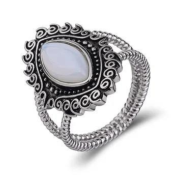 

Hot New Vintage Moonstone Ring Unisex European Fashion Punk Gothic Style Fashion Jewelry Silver 925 Rings for Anniversary