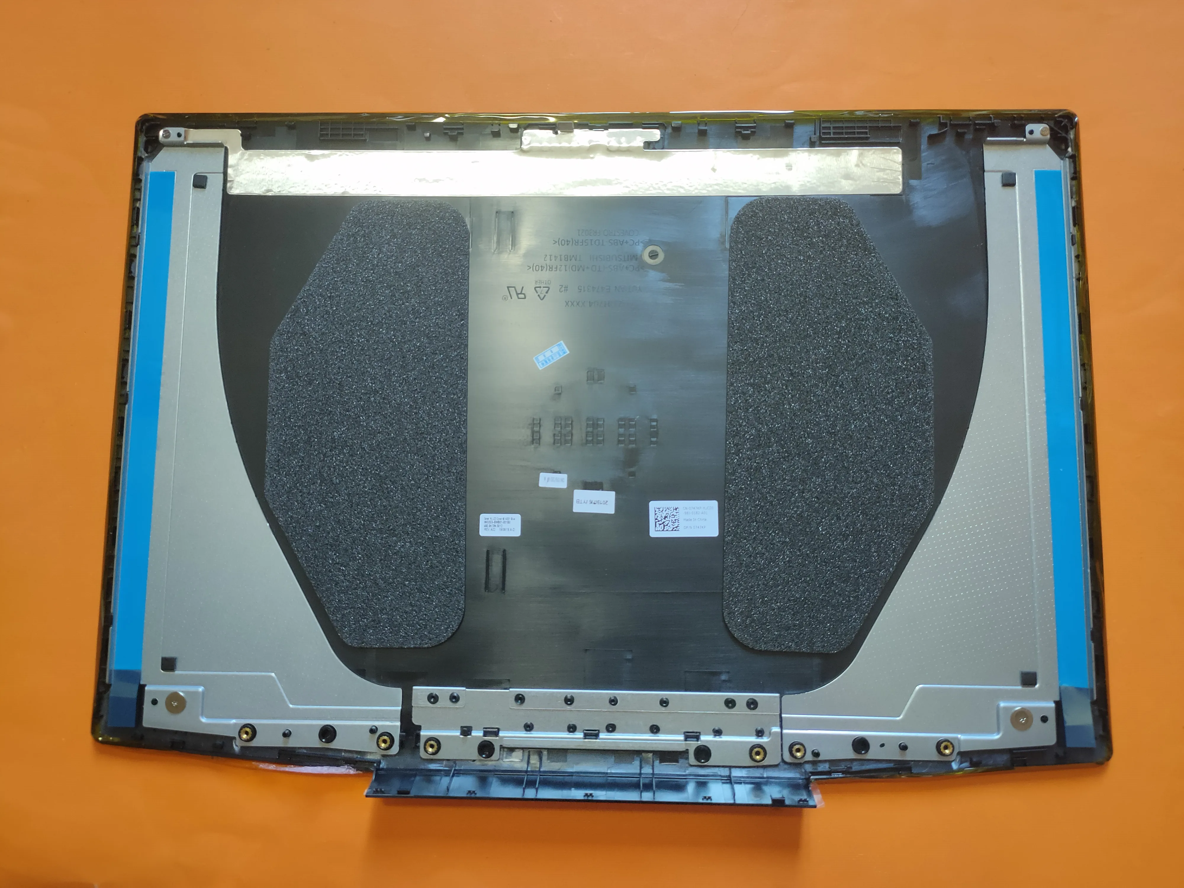 Чехол для Dell G3 3590 A top case 0747KP