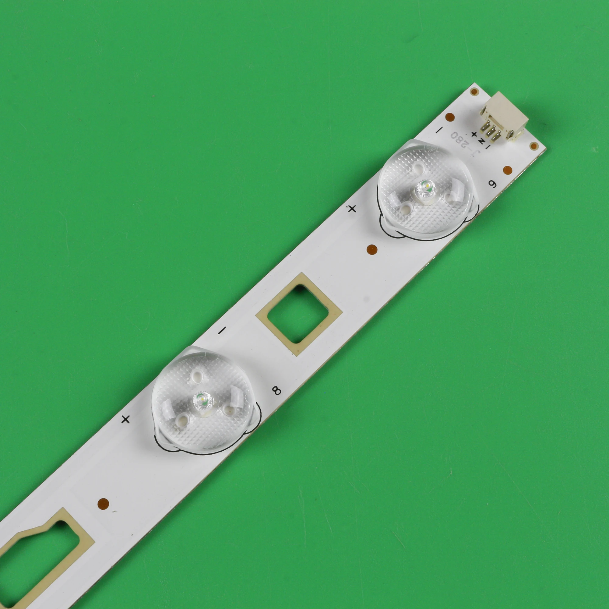 LED Ʈ Ʈ 9  D32TS7202 Led Ʈ 32HR331M09A5 V1 Led Ʈ 32D1420 HR-35905-01156 4C-LB320T-HR3 LA4RB2R3-B-K