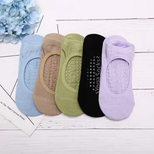 Горячие Дышащие анти-трения женские носки для йоги силиконовый слой против скольжения Пилатес Барре дышащие спортивные танцевальные носки тапочки с захватами