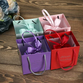 

20 pcs / lot 7.2cm Plastic Round Ball for Candy Box Ribbon Bow Candy wedding Gift Box Paper bag packaging Box party Supplies