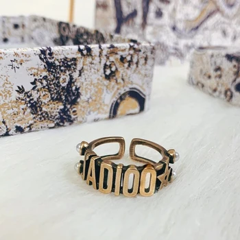 

C2055 Fashion retro pearl brass ring inlaid with open fashion trend individual ring for women's jewelry