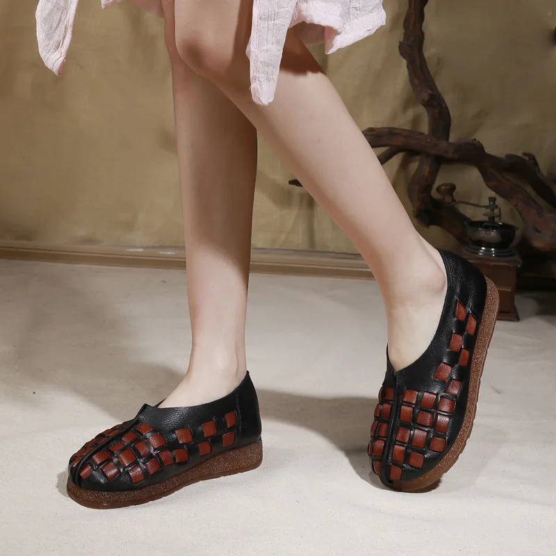 should women's belt match shoes