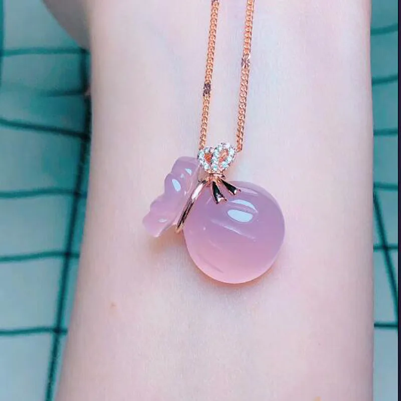 

Jade Jewelry Pendant Natural Chalcedony Wallet Shape Charm Trendy Blessing Pendant for Lady Party Jewelry
