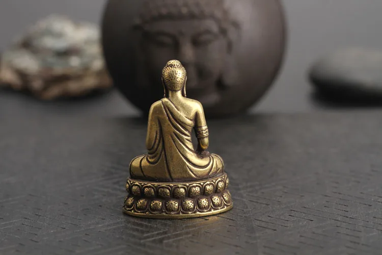 Retro Brass Buddha Sakyamuni Statue Mini Portable Pocket Sitting Buddha Sculpture Home Decor Office Desk Decorations Ornaments