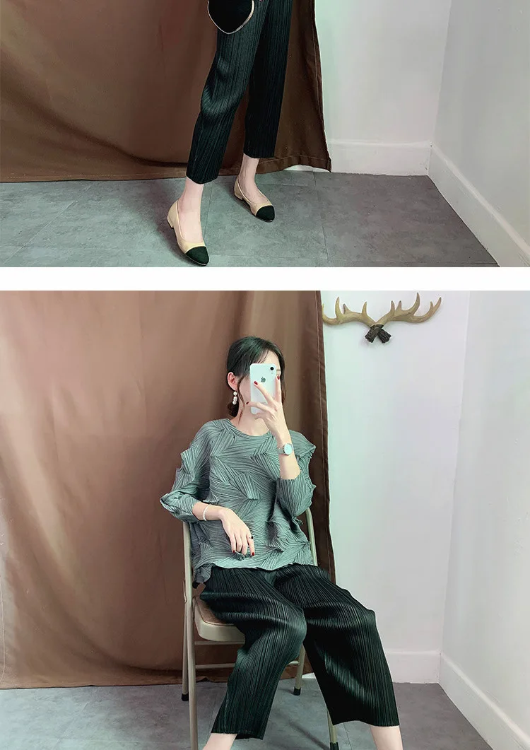 Irregular Pleated T-shirt New Fashion Japan Style Solid Three-quarter Sleeves Miyake Wrinkle Women Shirts Plus Size Tops