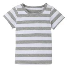 Летняя одежда новая стильная трендовая детская одежда с короткими рукавами в Корейском стиле хлопковая футболка в полоску с круглым вырезом для мальчиков