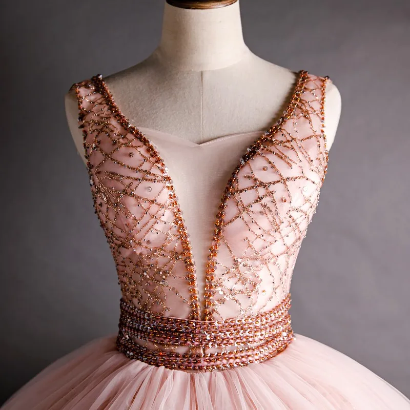 Quinceanera Dresses Luxury Deading Bling Bling Sequins Sleeveless V-neck Party Prom Ball Gown Vintage