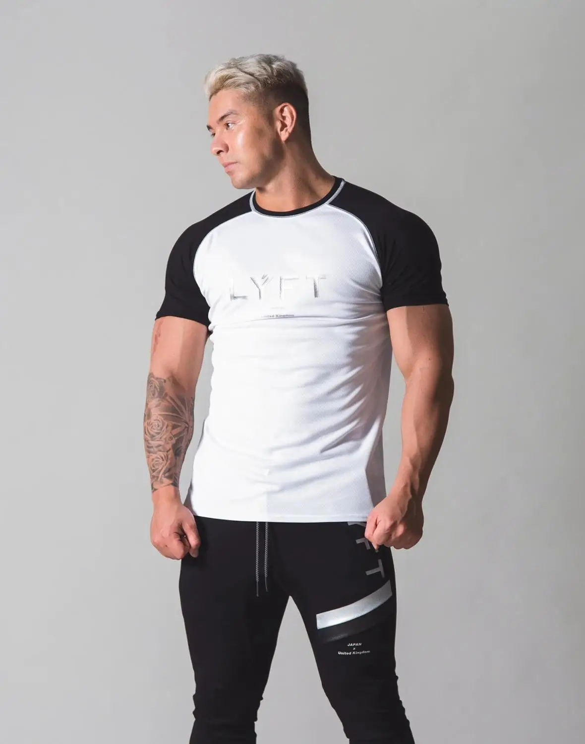 JAPAN Gym Fitness T Shirt Men Running Sport T-shirt Short Sleeve Slim Fit Shirt Tee Top Male Bodybuilding Workout Brand Clothing 4
