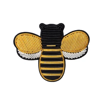 

Hand-embroidered Pin Decoration Creative Wild Cartoon Insect Dragonfly Butterfly Bee Brooch Cute Japanese Badge
