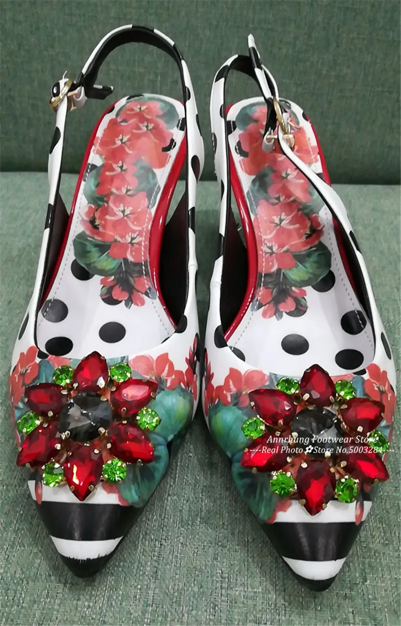 Милые туфли-лодочки в горошек с ремешком на пятке; женские туфли для вечеринок с украшением в виде кристаллов и цветов; пикантные тонкие туфли с острым носком и цветочным принтом