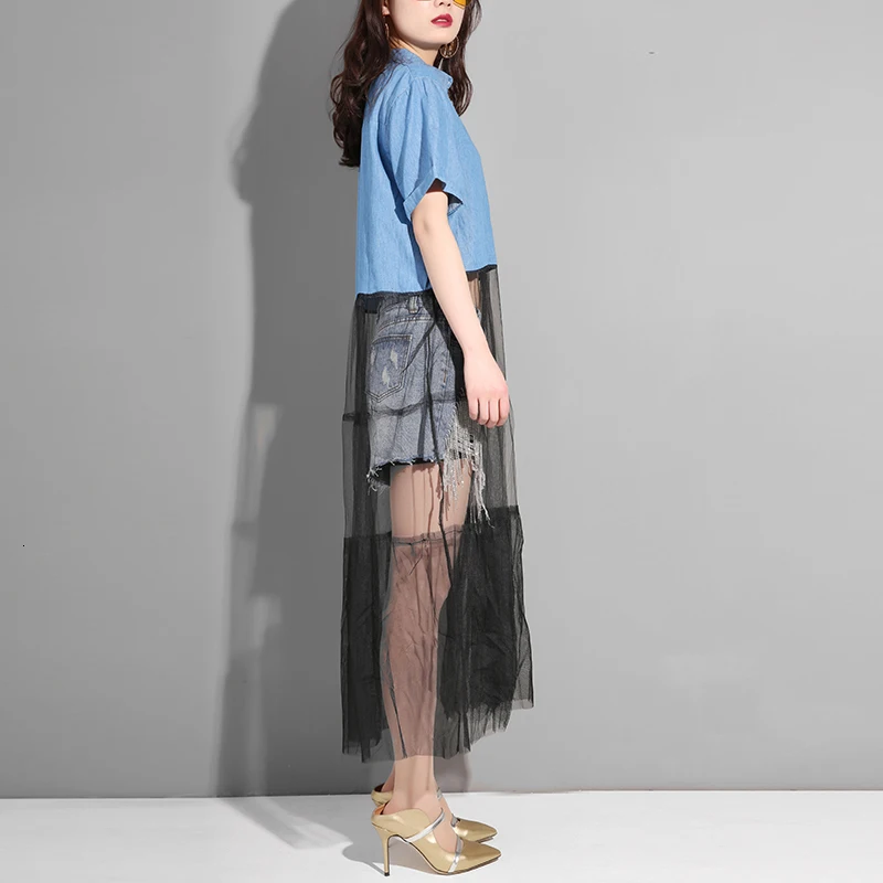 [EAM] Новинка, весенне-летнее Синее джинсовое платье с отворотами и коротким рукавом, Сетчатое Свободное длинное платье большого размера, женская мода, LN4815M