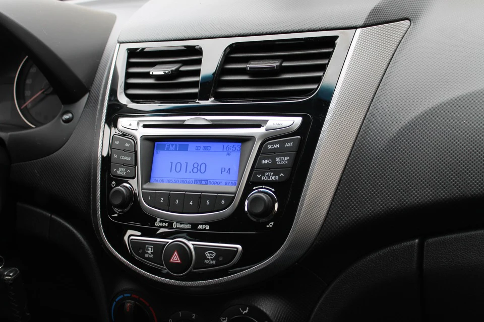 Штатная магнитола для Hyundai Solaris, MARUBOX KD7025,Штатное головное устройство для Хюндай Solaris 2010-, Android 9.0,Восьмиядерный процессор,встроенный DSP,IPS экран,Оперативная 4GB, Встроенная 64GB