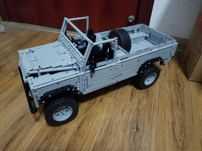 Land Rover Defender 110 MOC 30043 Technic Designed By Sheepo Produced By MOC BRICK LAND